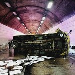 [속보] 영동고속도로 마성터널서 10대 19명 탑승 버스 <b>전도</b>