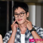 안보현, 청바지+흰티만 입어도 멋짐...우리 영화 사랑해주세요[TEN포토+]