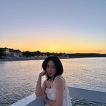 “흔들림 없는 고요”…리아킴, 해질녘 노을→순백 시선 압도