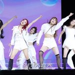 “전 세계 팬들과 소통하고파... 타이틀곡 <b>안무</b>, 리아킴 참여”