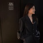 “은은하게 스며드는 미소”…천우희, 블랙 감성→고요한 여름밤의 여운