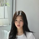 “창백한 빛의 여운”…채서안, 무심한 시선→청초함 <b>극대화</b>