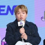 전제로 연애 중…소속사 "<b>여자</b>친구 있는 것 맞다" [TEN이슈]