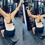 현빈' 손예진, 잔뜩 성난 등근육…치명 섹<b>시미</b>