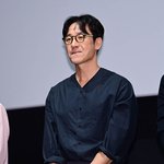 엄태웅, '9년 자숙' 끝 신인으로 복귀…윤혜진·엄정화 동행 '마지막...