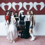 종이학 태웠다고 반일감정? 아이브, 광복절 하루 앞두고 뜬금 머리채...