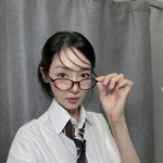 성유리, 40대 맞아? 스쿨룩+<b>뿔테</b> 안경 '고등학생인 줄'