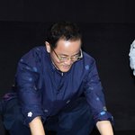 필감성 감독 ‘좀비딸’ 400만 돌파 큰 절 올립니다 [포토엔<b>HD</b>]