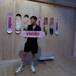 로제 <b>팝업</b>에서 이것도 파는건가