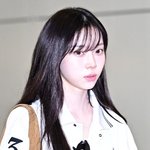 [현장포토] "비주얼, 빛난다"…윈터, 자체<b>발광</b> 출국