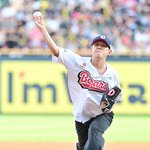 크러쉬 조이 ‘선수처럼 마운드에서’[포토]