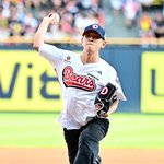 [사진]힘차게 볼 <b>뿌리</b>는 크러쉬 조이