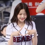 <b>이때</b> 장원영은 ㄹㅇ 천만년돌 소리 들을만함