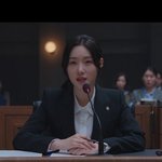 판세 뒤집은 정채연, 이진욱 가르침 받고 쑥쑥 자라는 중(에스콰이어)