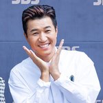 "얼굴에 버짐 피셨네요?”..코요태 김종민, 방송 중 무례한 질문...