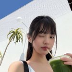 '젠지 공주님' 장원영, 말차라떼 찰칵…<b>LA</b> 빛내는 미모 [TD#]