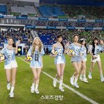 ‘최악 시구·<b>시축</b>’ 1위는 장원영, 전종서·아이유도 불명예