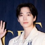 '17년 만에 결별' 이준호, 직접 소속사 차렸다 [공식]