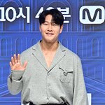 김종국, 드디어 결혼 겹경사 "가족·<b>지인</b>들과 조용히"(공식)