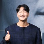  깜짝 결혼 <b>발표</b>‥“<b>데뷔</b> 30주년에 만든 반쪽, 장가간다”[전문]