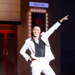 [현장포토] "스크린을 찢었다"...진선규, 복고의 백<b>정장</b>