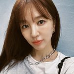 윤은혜, 빨간 치마+얼짱각도 셀카..역시 '원조 요정'[스타<b>IN</b>]