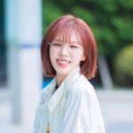 밝은 것’ (웬디의 영스트리트 출근길) [<b>HD</b>포토] 최규석 기자