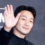 [현장포토] "믿고 보는 배우"…<b>박해수</b>, 대세의 손인사