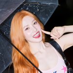 ‘풋사과를 찌르지 마세요!’ (웬디의 영스트리트 출근길) [<b>HD</b>포토]