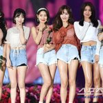 <b>AOA</b>, '불화·집단 괴롭힘 해체' 5년만 간접해명 "지민父,...