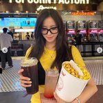 티아라 <b>효민</b>, 남편과 데이트 하나..수줍은 표정