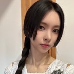 아일릿 윤아 메이크업 <b>보정</b>한거 어때?