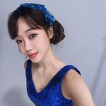 “뒤늦게 올리는 42번가의 무대”…최유정, 소녀의 <b>청량</b>→블루빛 존재감