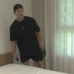 '결혼' 김종국, 신혼집 침실 공개·아내 언급으로 티냈다…근황 재조명...