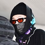 [현장포토] "눈만 봐도, <b>지용</b>"…지드래곤, 완전무장 출국