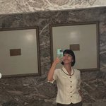 “안정적 삶 위해”…‘이범수와 이혼’ 이윤진, 발리서 호텔리어 된...