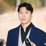 박수홍 “<b>원통</b>함 느껴”..‘62억 횡령 혐의’ 친형 부부 재판,...