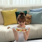 레드벨벳 슬기, 청순美와 러블리 매력 <b>동시</b>에…먹방도 화보급