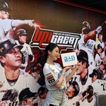 요정' 장다아, 경기장 밝힌 비주얼 '<b>시축</b> 스타' 장원영과 화제