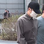 '남의 차 음주운전' 신혜성, 고개 푹+입꾹…항소심도 '집유' (엑's...