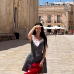 한예슬, 10살 연하와 또 떠났다…<b>국위</b>선양 미모