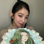 아이린, 꽃 보다 빛나는 아름다운 미모→'핑크 <b>헤어</b>마저 소화해'