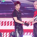 <b>카리나</b>랑 <b>현진</b> 요즘 좀 너무 수상하지 않음?