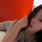 김우석 강나언, 침대에 누워 <b>나른</b>…청초+치명美 발산 [DA]