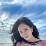 서현, <b>핫핑크</b> 비키니로 뽐낸 글래머 몸매…소시 막내의 반전 매력...