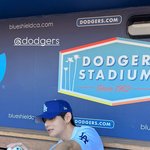 오늘자 <b>시구</b>한 뷔 얼굴 도랐음