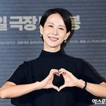 조여정, 여배우병은 없다…"장례식장에서 큰절" 15년 꼬리표...