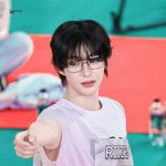 나 얘 좋아하네... 무슨 진짜 선수 같네