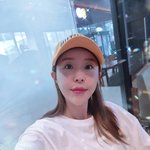 ‘문원’신지, 모자가 커보이는 소두..결혼 앞두고 청순美 물씬