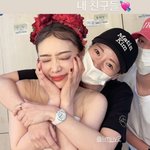 [드루와] '학폭 종결' 김히어라, <b>연진</b>이와 애정가득 '백허그'…여전한...